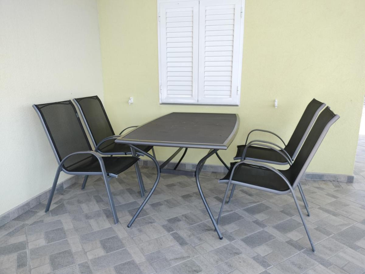 Apartmani Verica Karlobag Extérieur photo