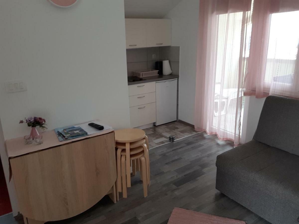 Apartmani Verica Karlobag Extérieur photo